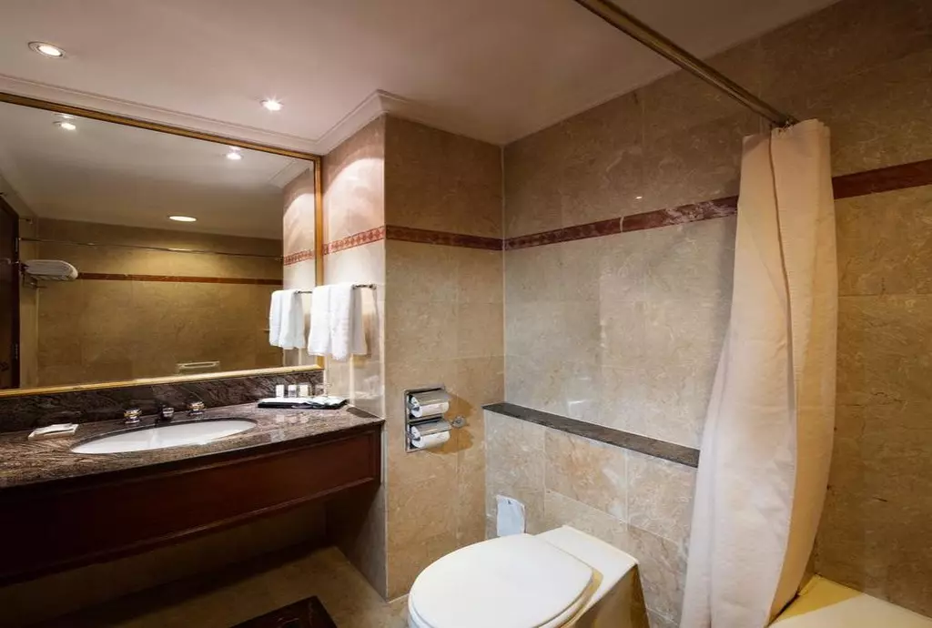 hotel elizabeth singapore_shabavizparvaz_03.jpg